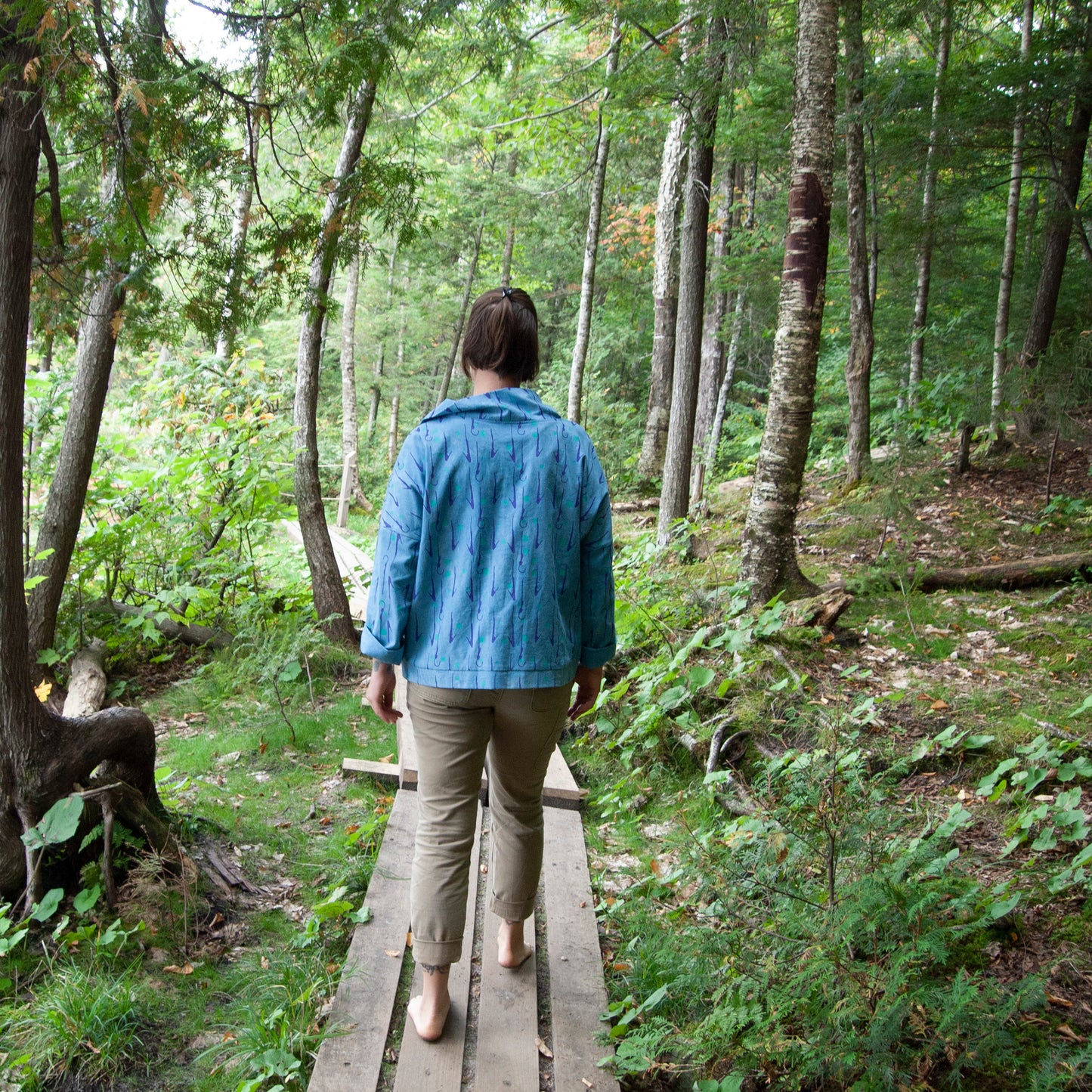 Blue Linen Pullover with Popped Collar