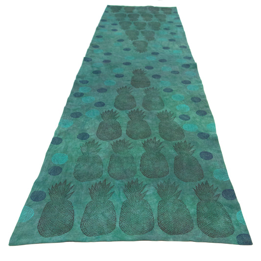 Green Linen Table Runner with Pineapple Blockprint