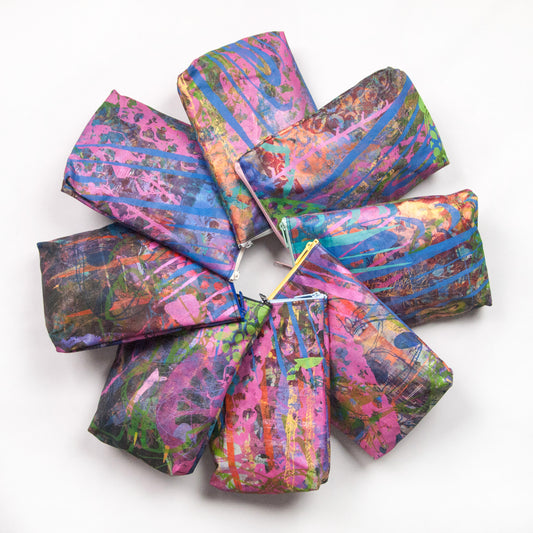 Print Table Drop-clothe Zip Pouch