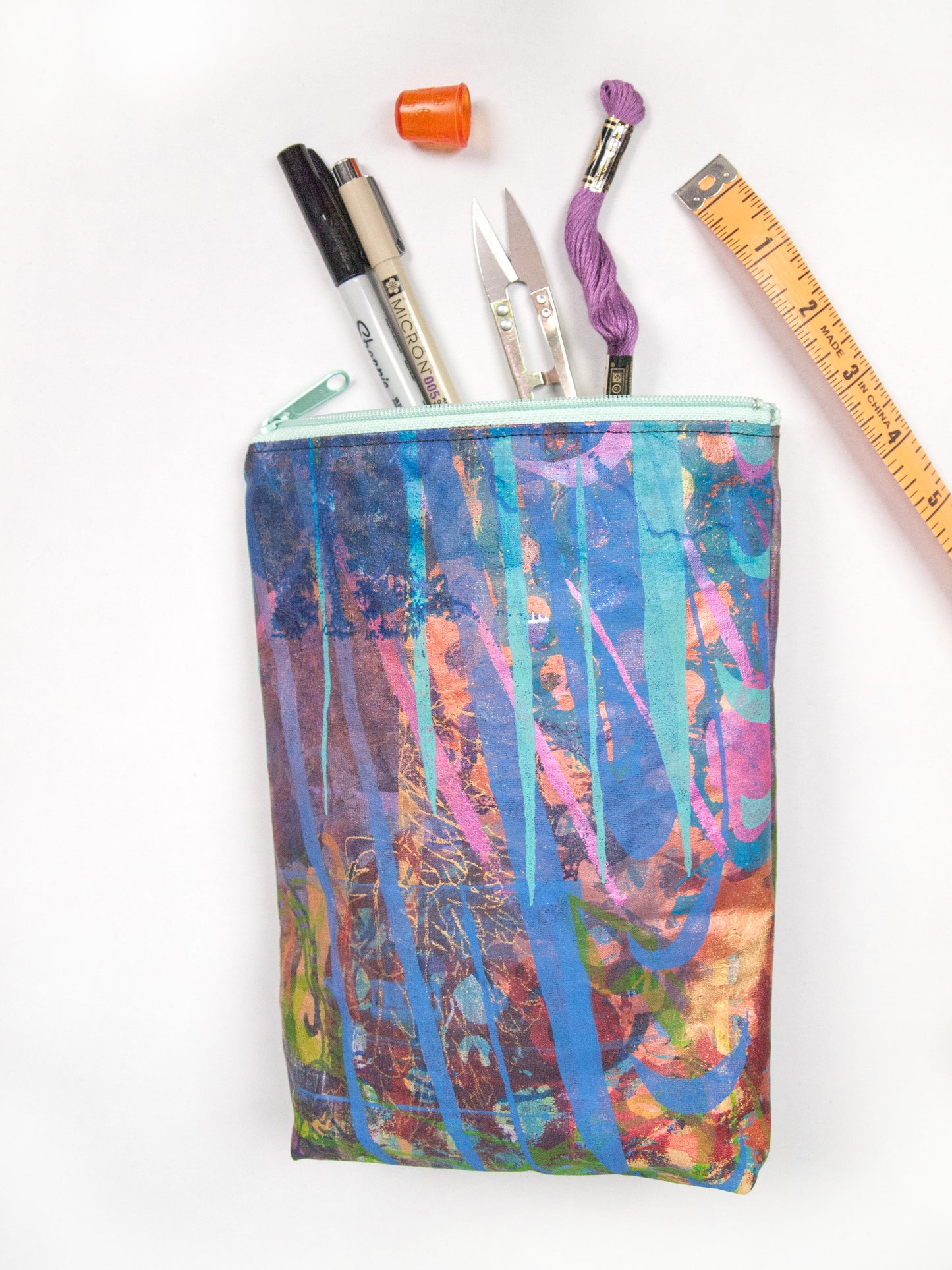 Print Table Drop-clothe Zip Pouch